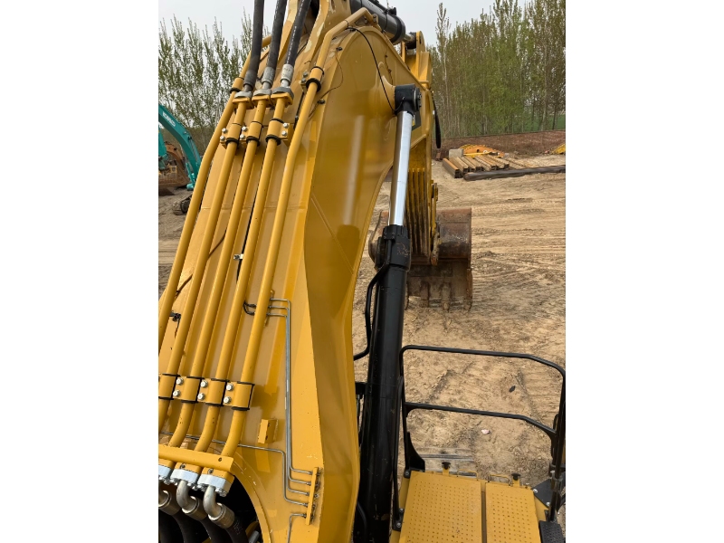 CAT 390F Used 90-Ton Mining Excavator - Heavy Duty - Jinwei Machinery - Image 3